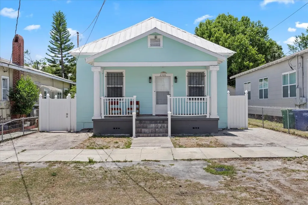 2306 W Ivy Street Tampa FL 33607
