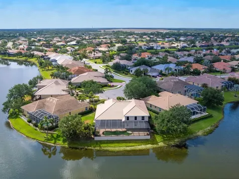 2496 Farms Court Sarasota FL 34240