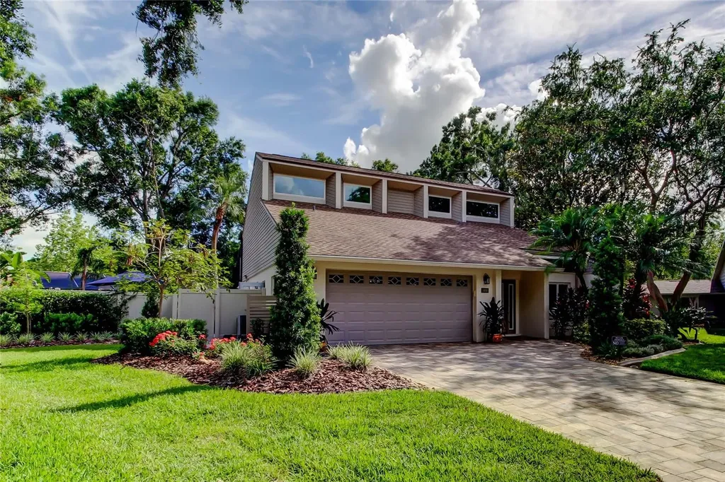 3406 Hollyhock Way Tampa FL 33618