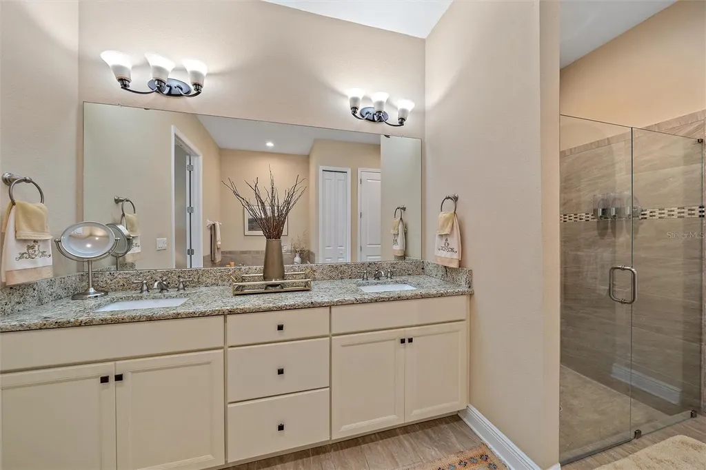 9220 43rd Terrace W Bradenton FL 34209