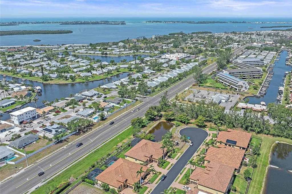 9220 43rd Terrace W Bradenton FL 34209