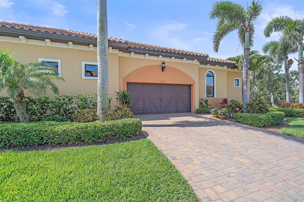 9220 43rd Terrace W Bradenton FL 34209