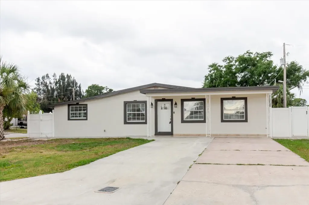 4902 Murray Hill Drive Tampa FL 33615