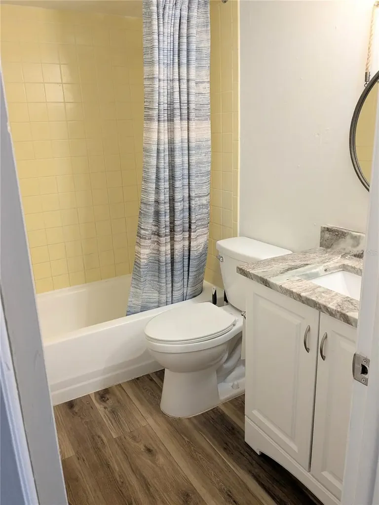 3840 N Lake Drive Tampa FL 33614
