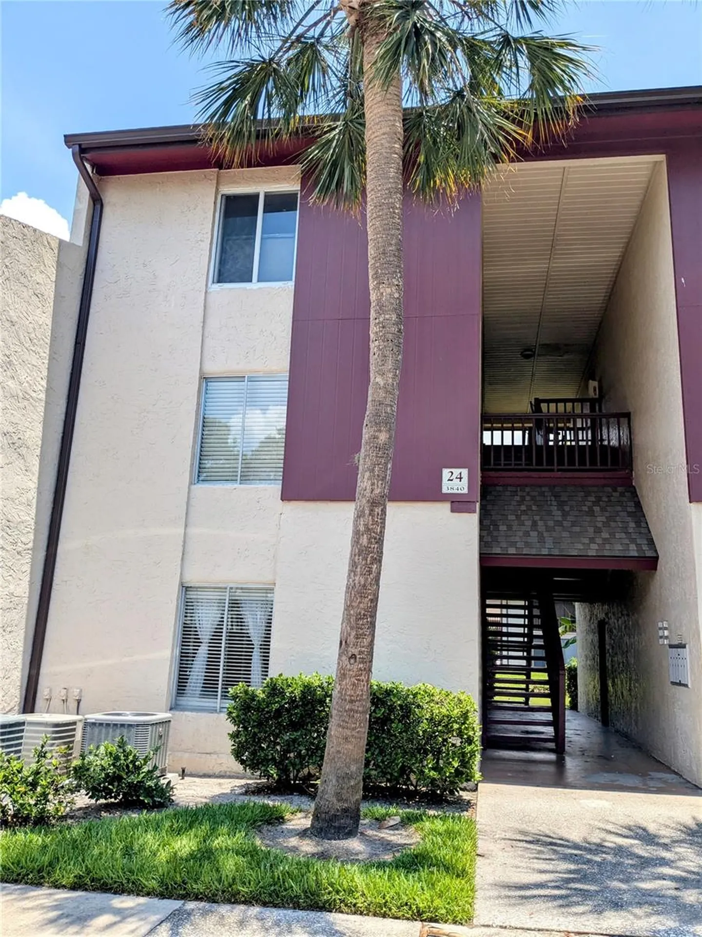 3840 N Lake Drive Tampa FL 33614