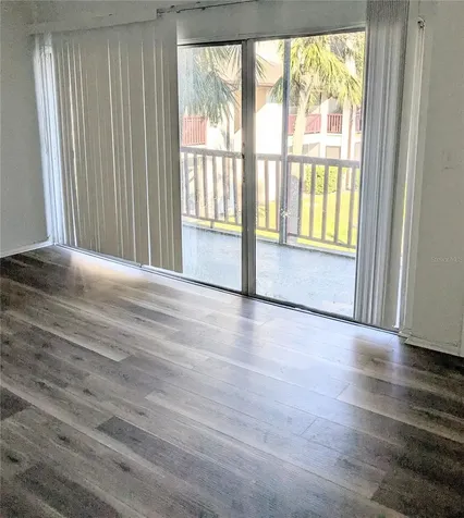 3840 N Lake Drive Tampa FL 33614