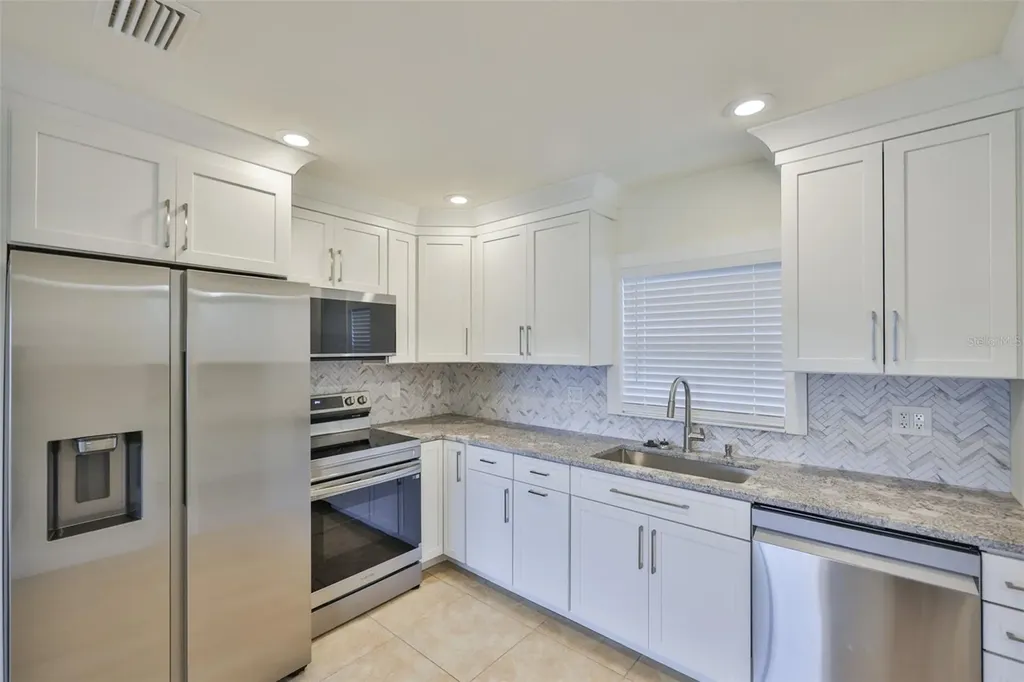 404 12th Street SW Ruskin FL 33570