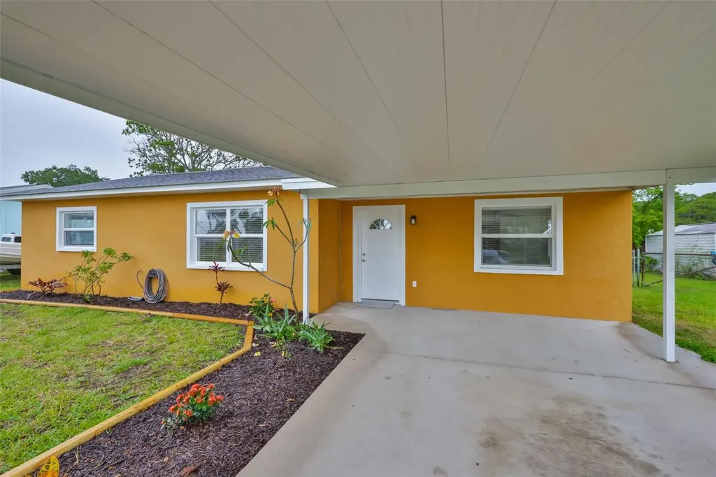 404 12th Street SW Ruskin FL 33570