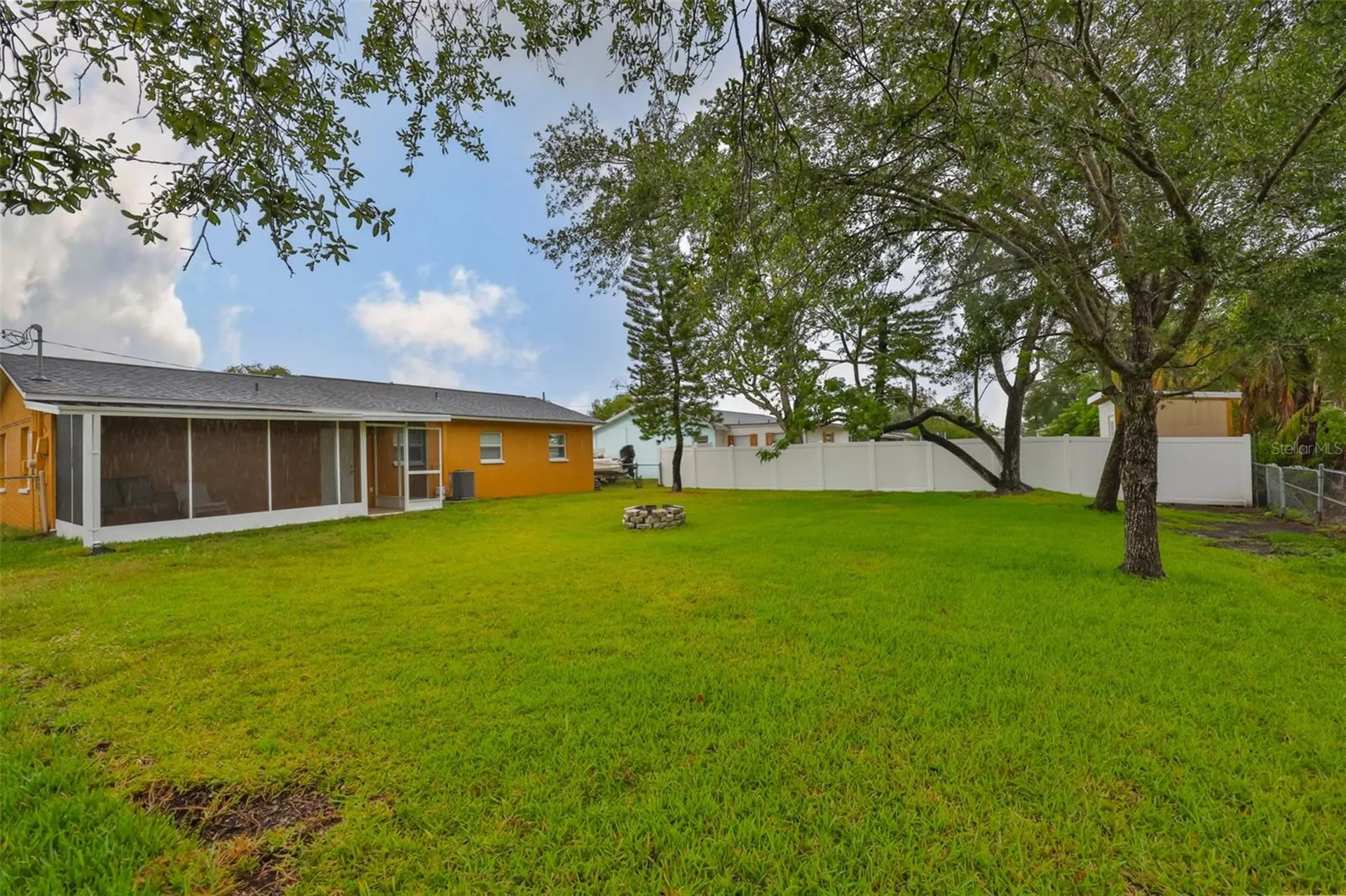 404 12th Street SW Ruskin FL 33570