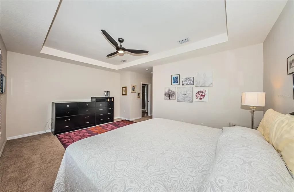 5225 5th Way N St Petersburg FL 33703