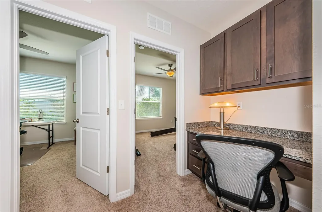 5225 5th Way N St Petersburg FL 33703