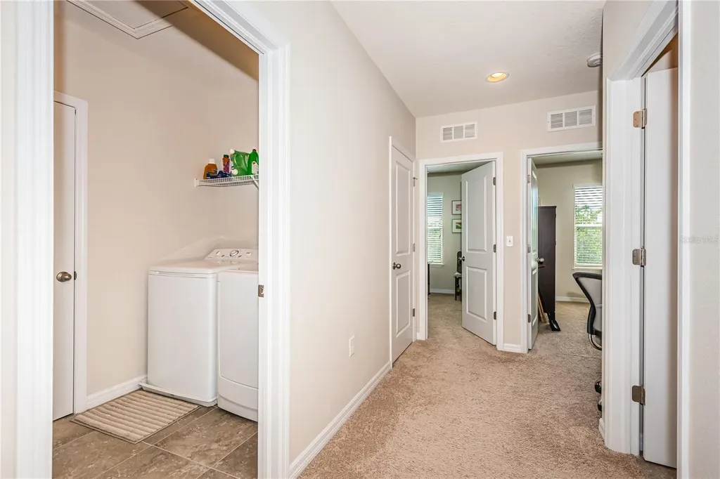 5225 5th Way N St Petersburg FL 33703