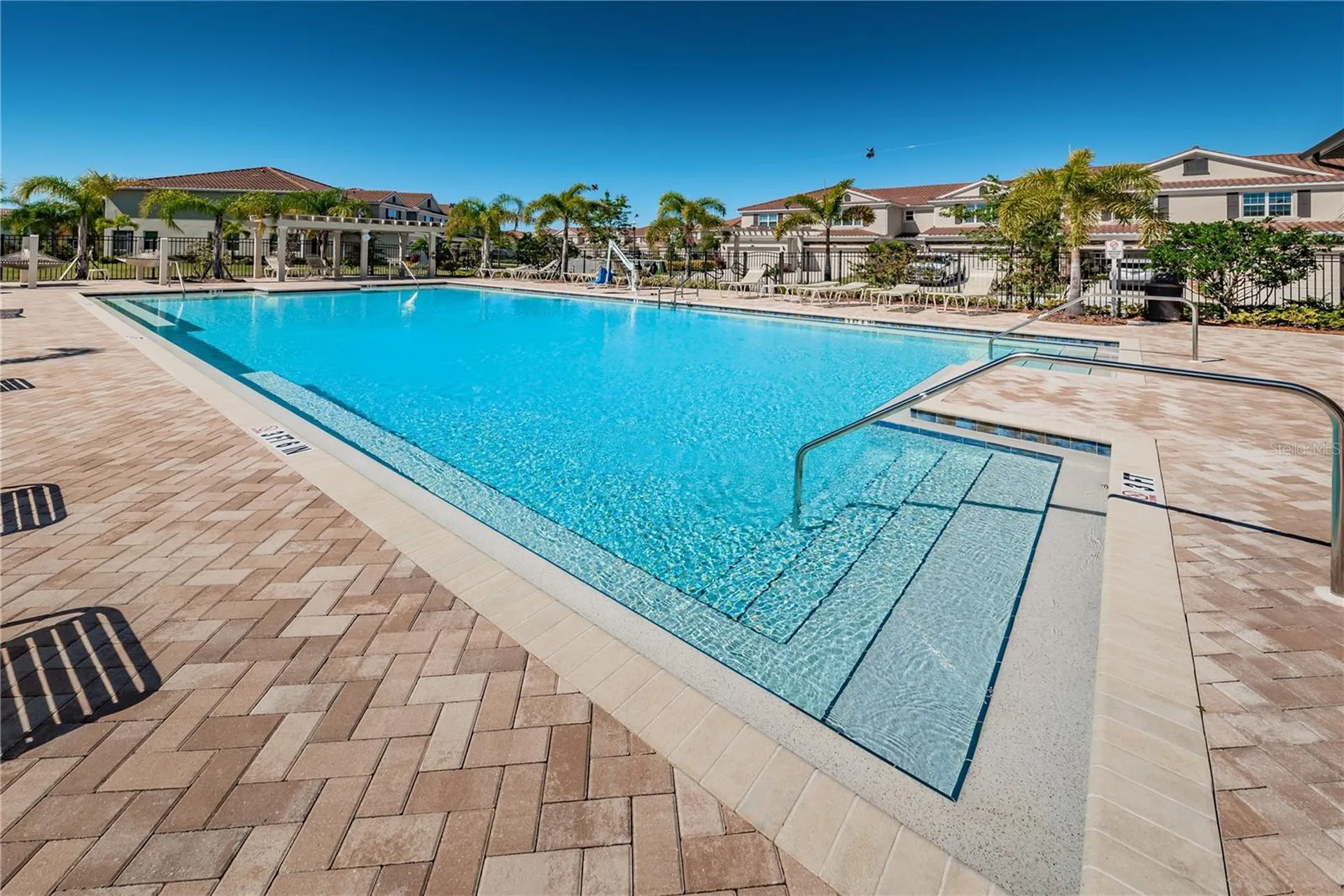 5225 5th Way N St Petersburg FL 33703