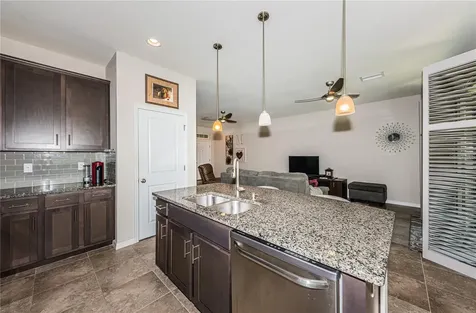5225 5th Way N St Petersburg FL 33703