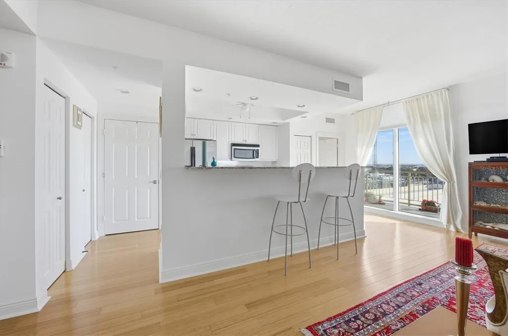 800 N Tamiami Trail Sarasota FL 34236