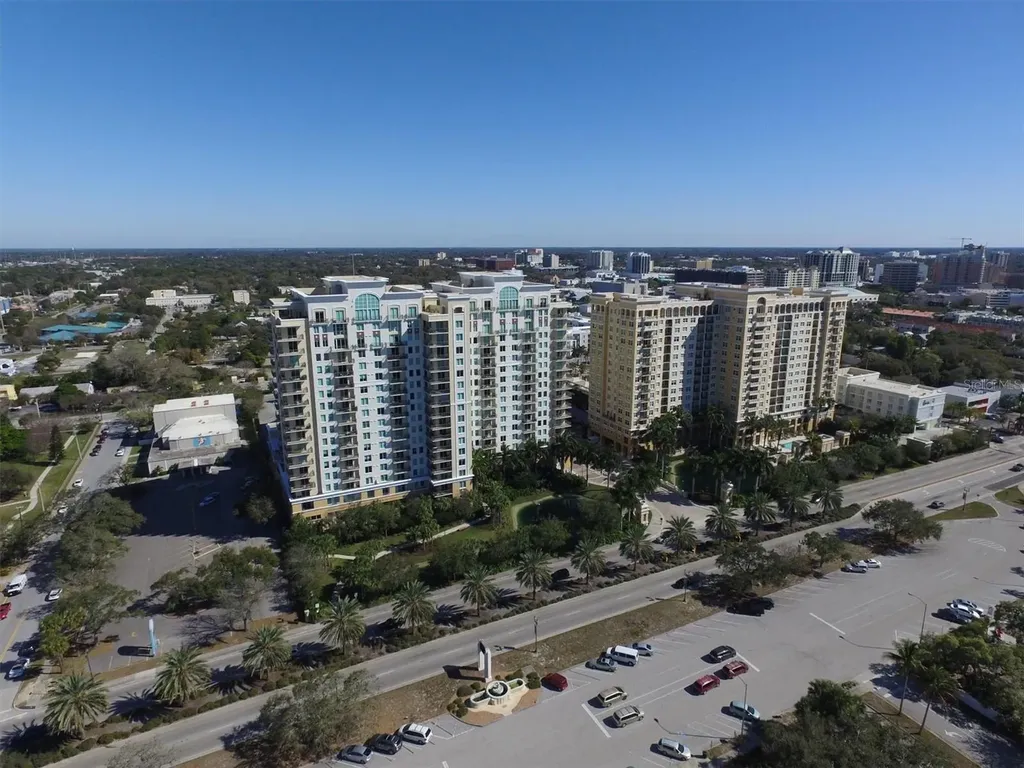 800 N Tamiami Trail Sarasota FL 34236