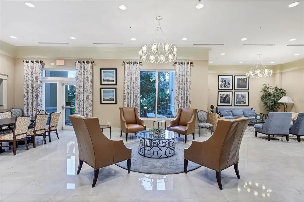 800 N Tamiami Trail Sarasota FL 34236