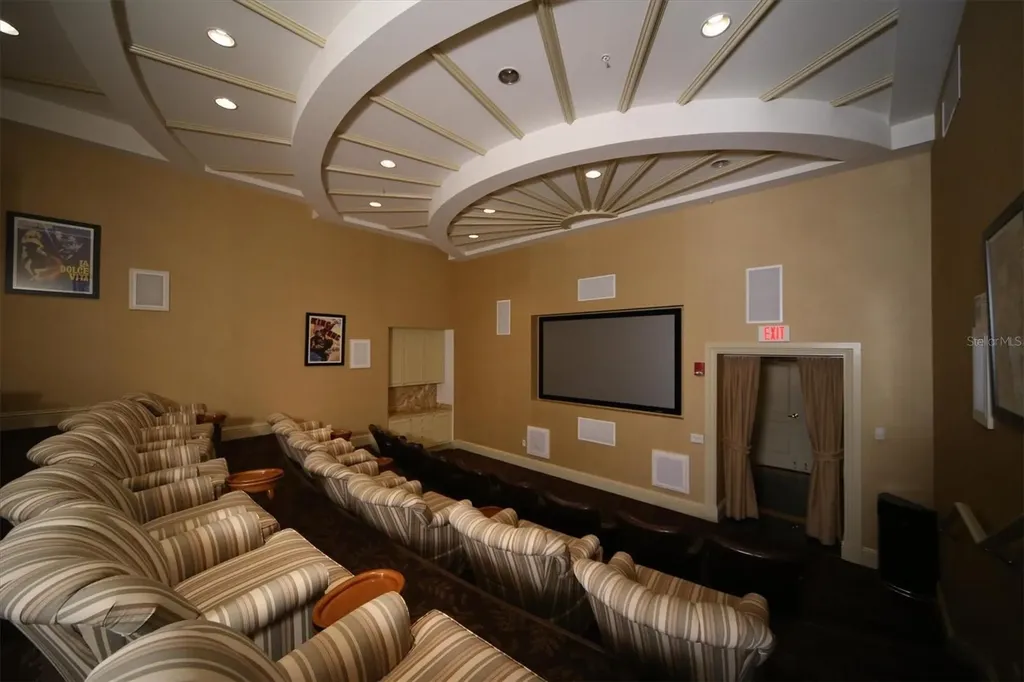 800 N Tamiami Trail Sarasota FL 34236