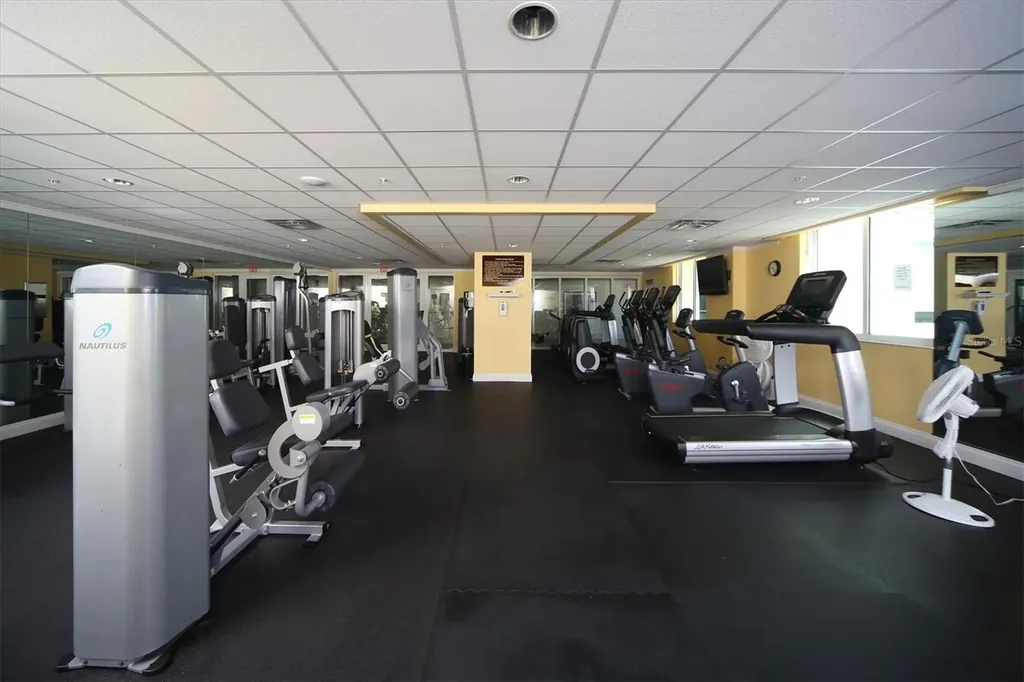 800 N Tamiami Trail Sarasota FL 34236