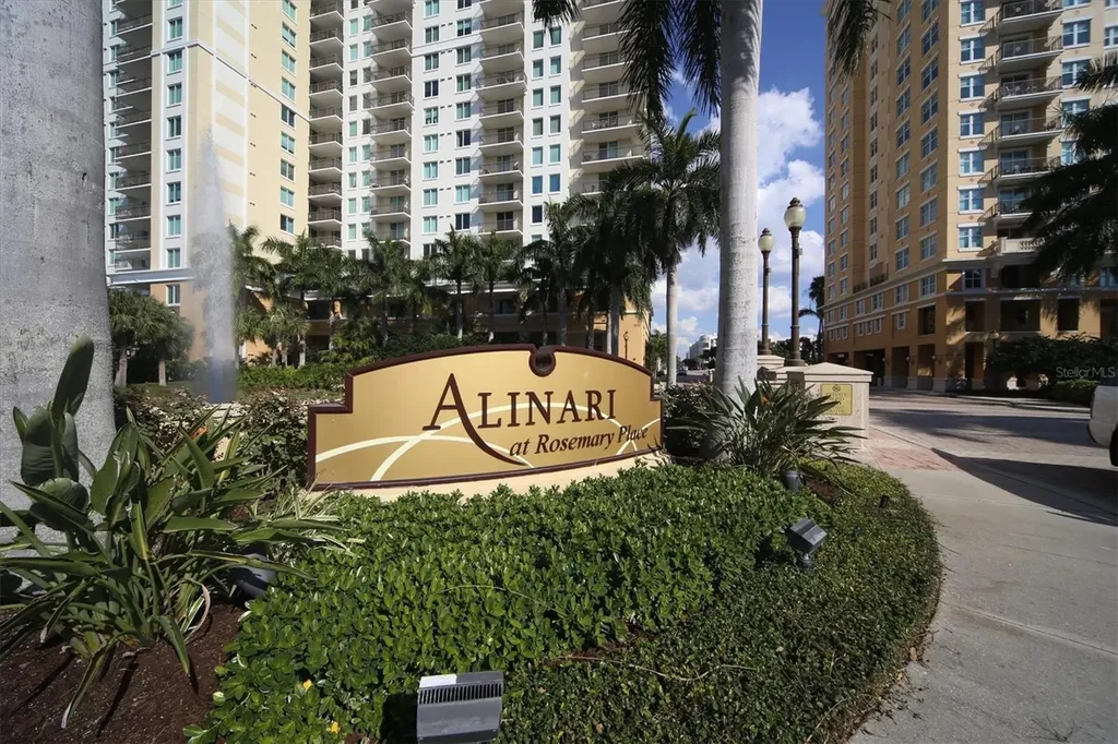 800 N Tamiami Trail Sarasota FL 34236