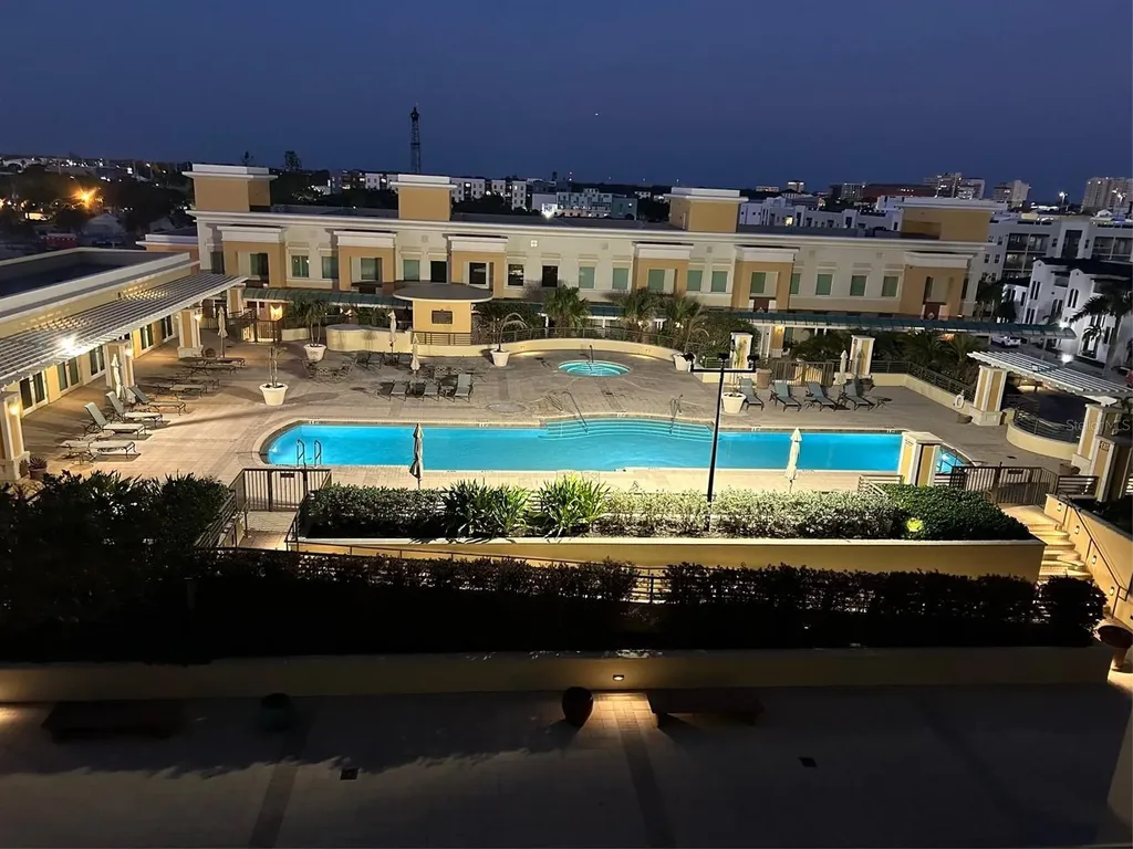 800 N Tamiami Trail Sarasota FL 34236