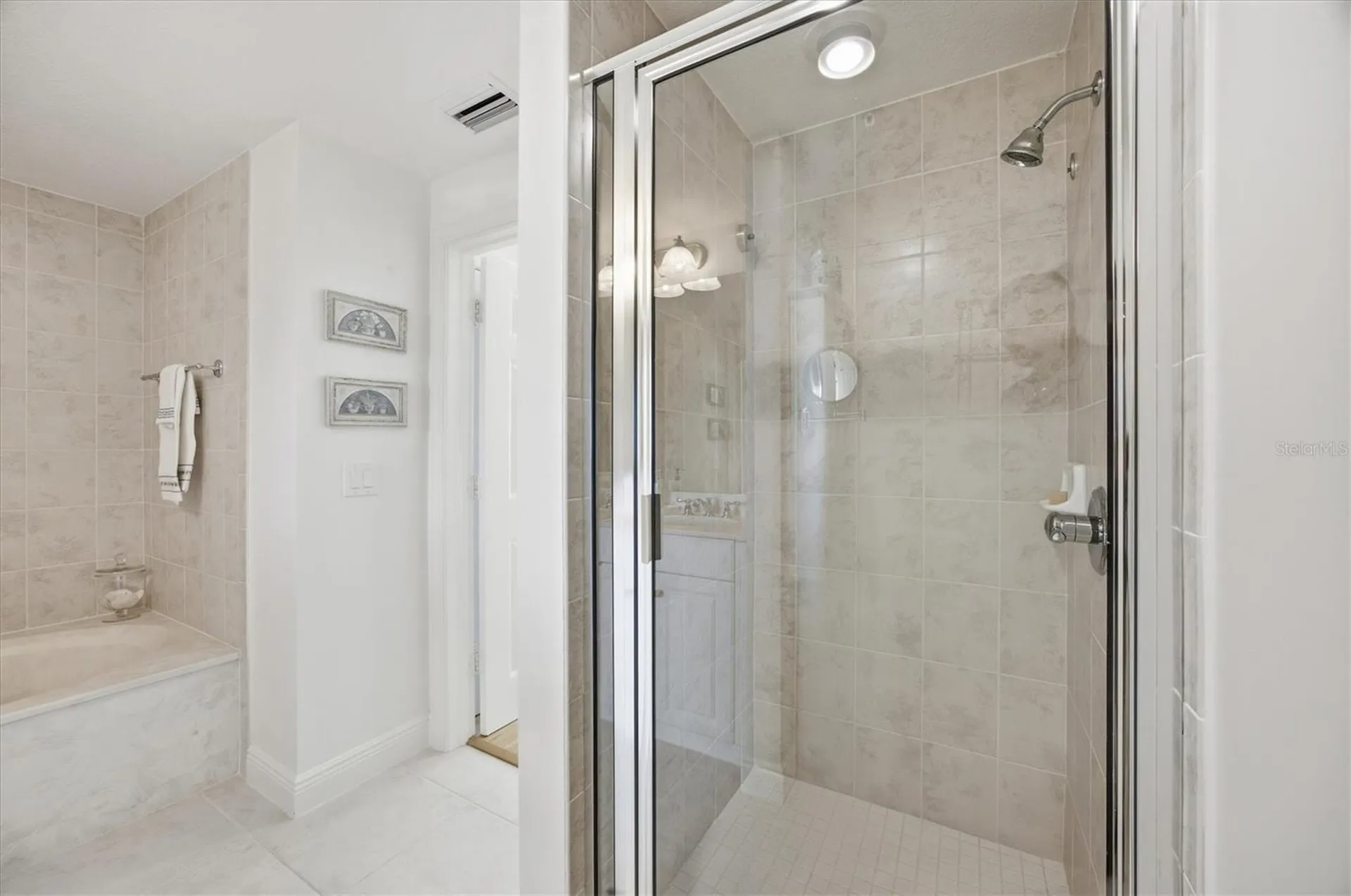 800 N Tamiami Trail Sarasota FL 34236