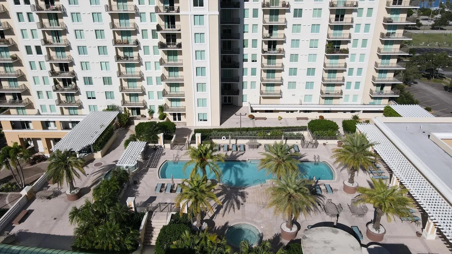 800 N Tamiami Trail Sarasota FL 34236