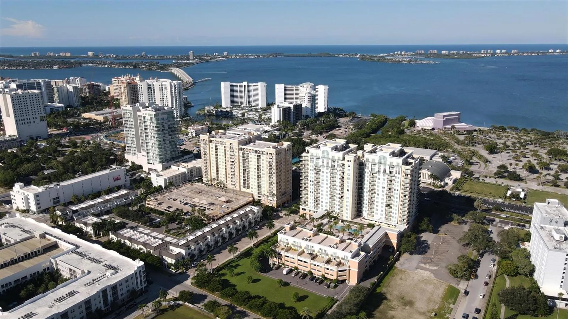 800 N Tamiami Trail Sarasota FL 34236