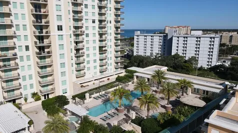 800 N Tamiami Trail Sarasota FL 34236