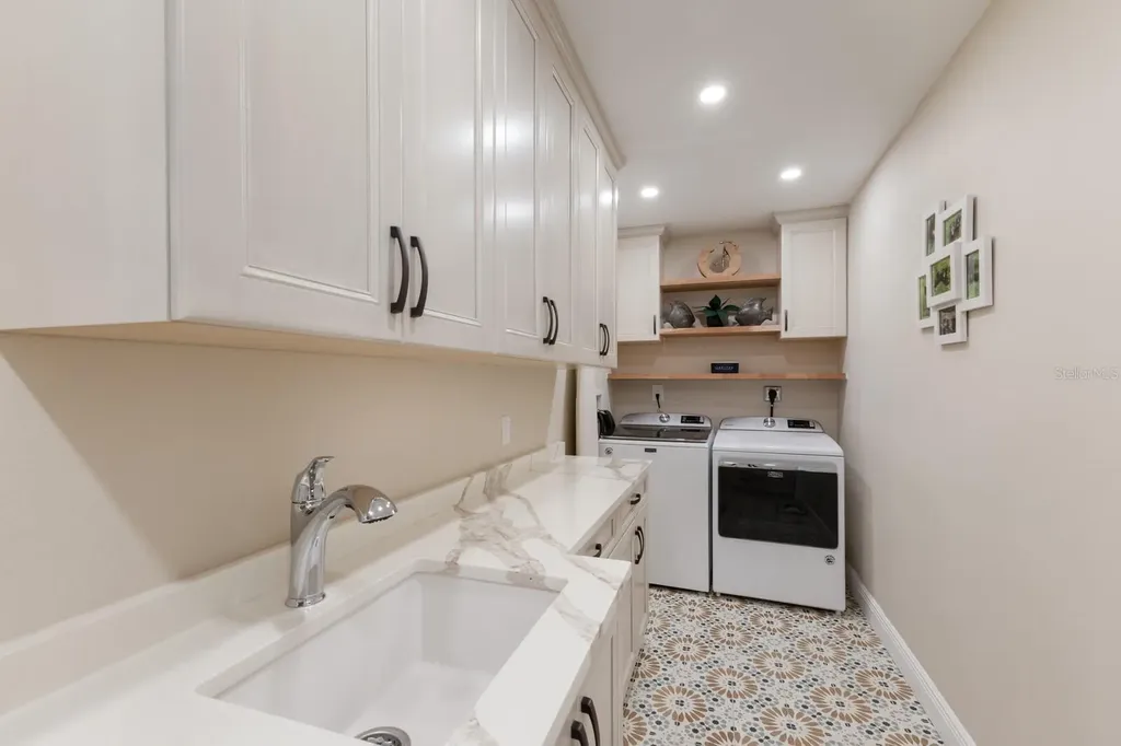 1780 Pine Harrier Circle Sarasota FL 34231