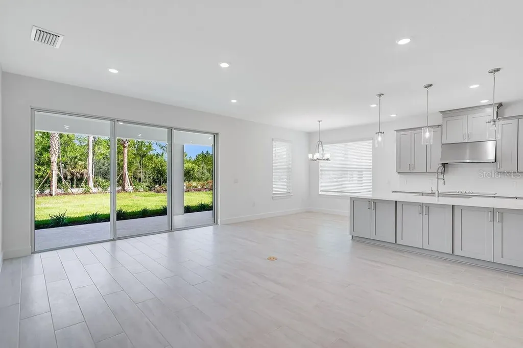 4210 Barbuda Lane Kissimmee FL 34758