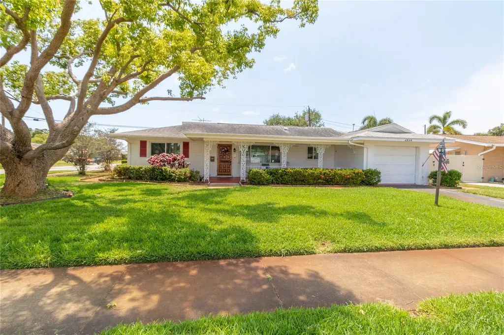 2854 60th Street N St Petersburg FL 33710