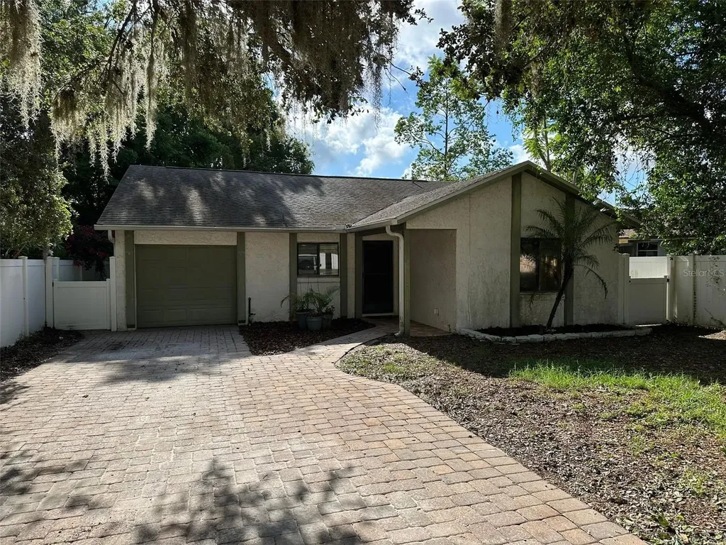 3739 S Fern Creek Avenue Orlando FL 32806