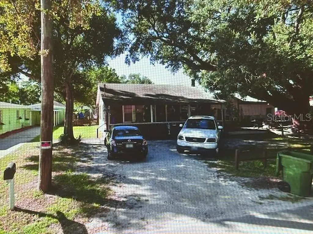 711 22nd Avenue W Bradenton FL 34205