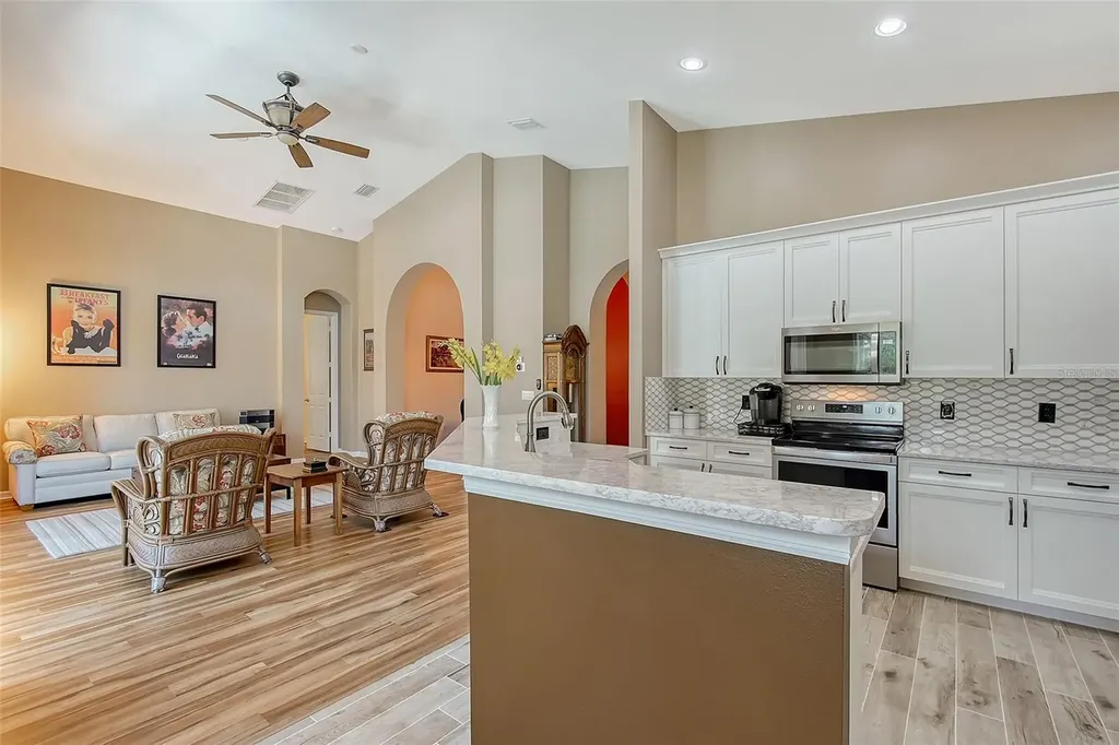 6605 38th Lane E Sarasota FL 34243