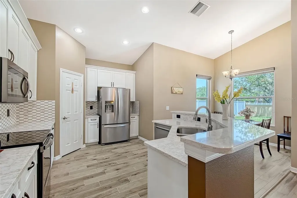 6605 38th Lane E Sarasota FL 34243