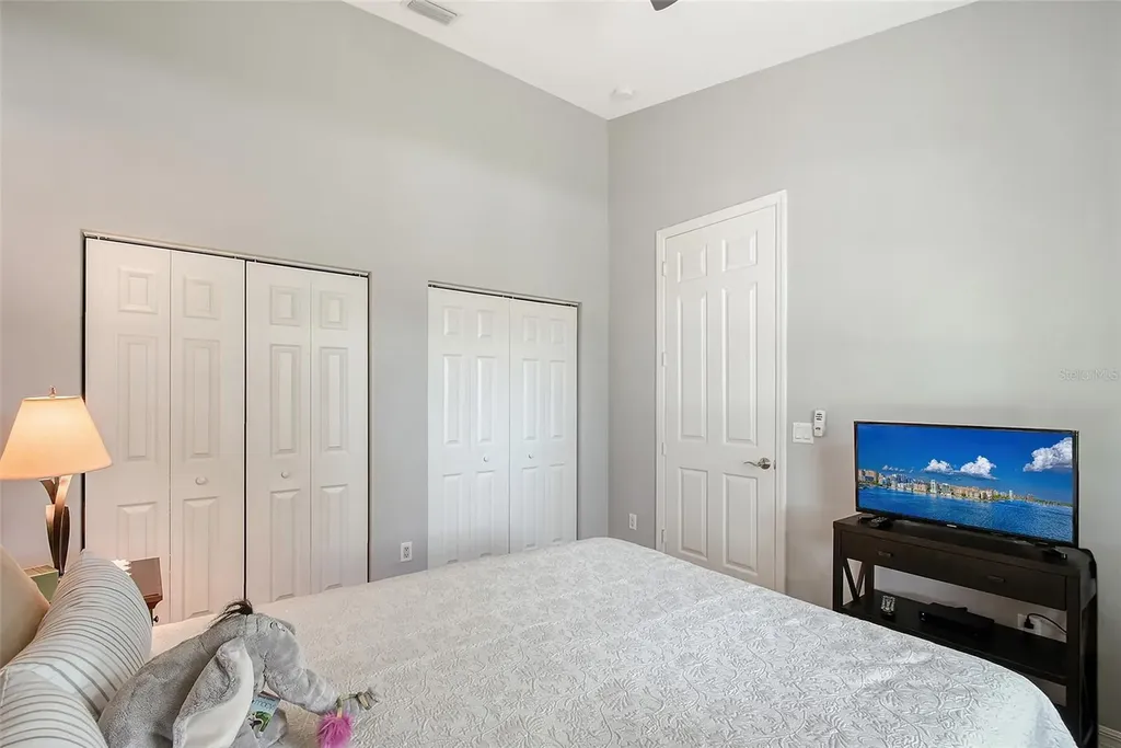 6605 38th Lane E Sarasota FL 34243