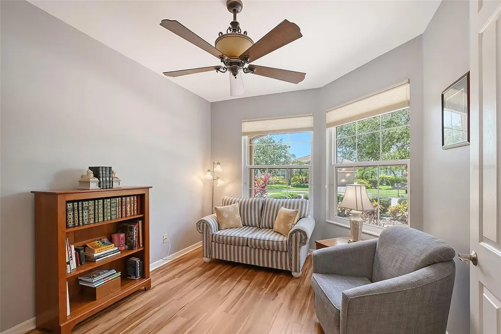 6605 38th Lane E Sarasota FL 34243