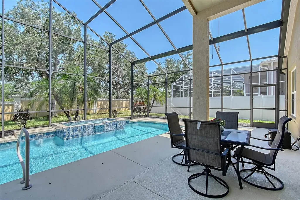 6605 38th Lane E Sarasota FL 34243