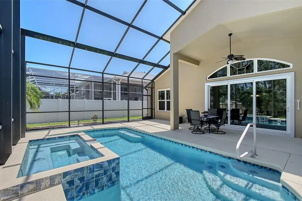 6605 38th Lane E Sarasota FL 34243