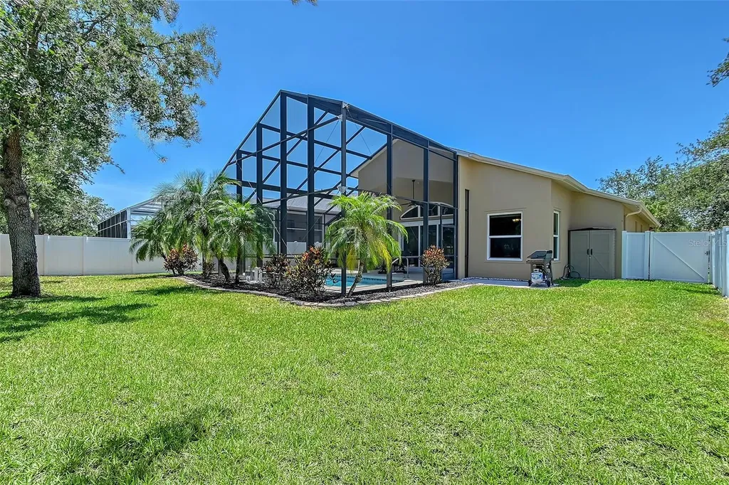 6605 38th Lane E Sarasota FL 34243