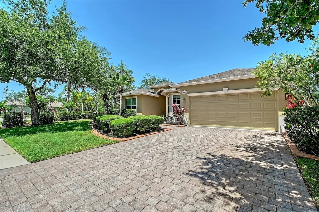 6605 38th Lane E Sarasota FL 34243