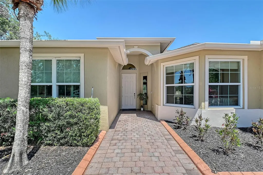 6605 38th Lane E Sarasota FL 34243