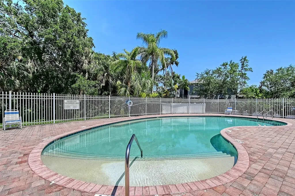 6605 38th Lane E Sarasota FL 34243