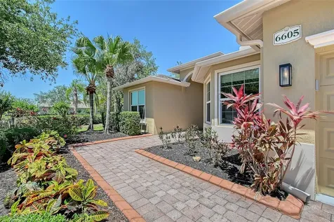 6605 38TH Lane E Sarasota FL 34243