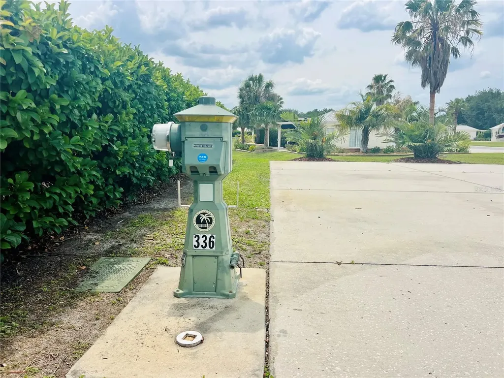 9450 SE 47th Way Webster FL 33597
