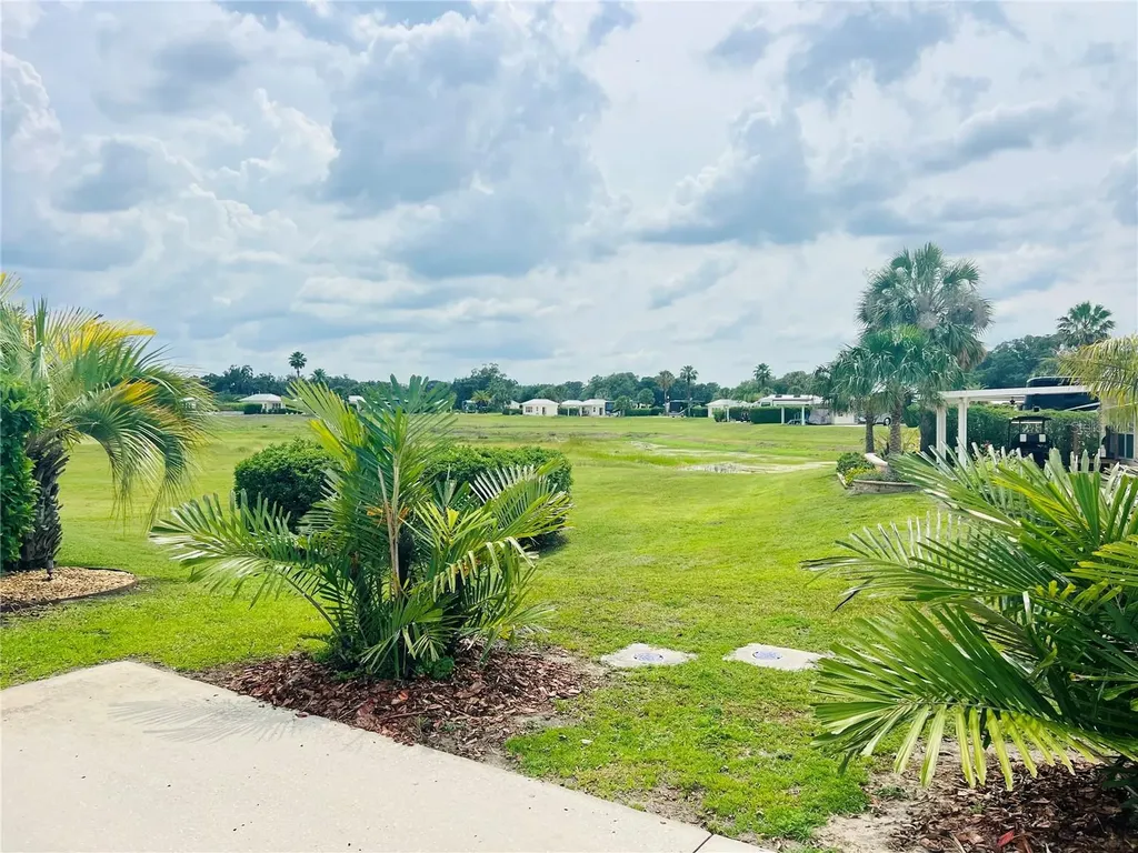 9450 SE 47th Way Webster FL 33597