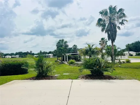 9450 SE 47th Way Webster FL 33597