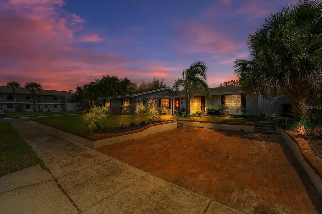 2801 Plaza Terrace Drive Orlando FL 32803