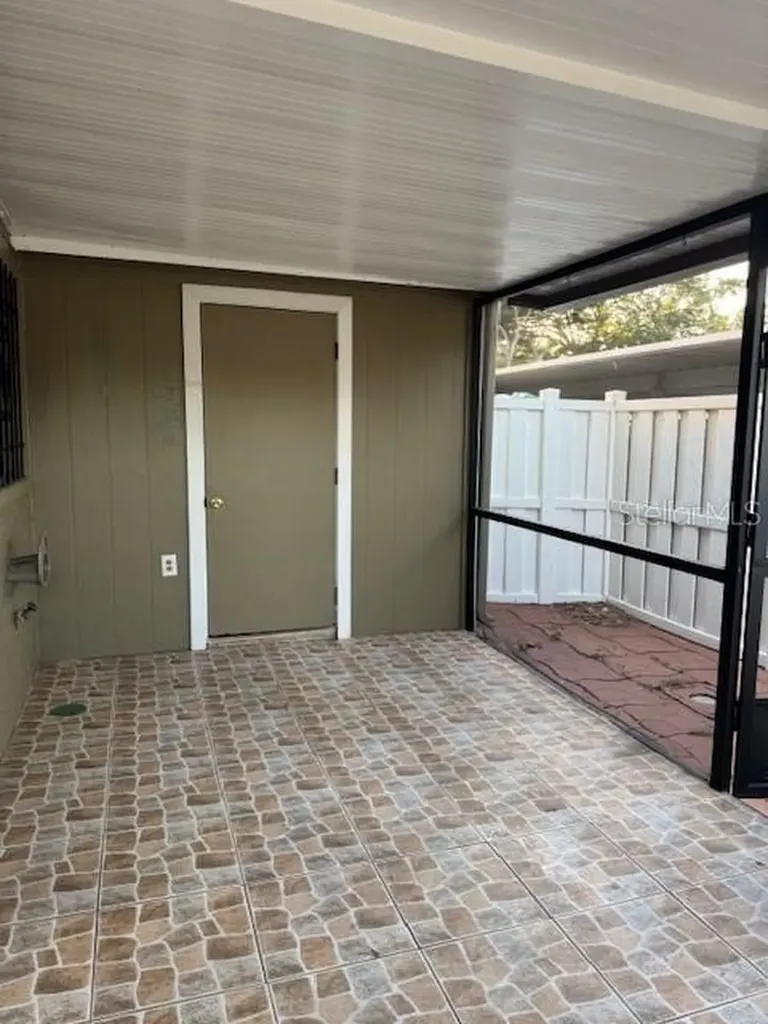 7601 W Deleon Court Tampa FL 33615